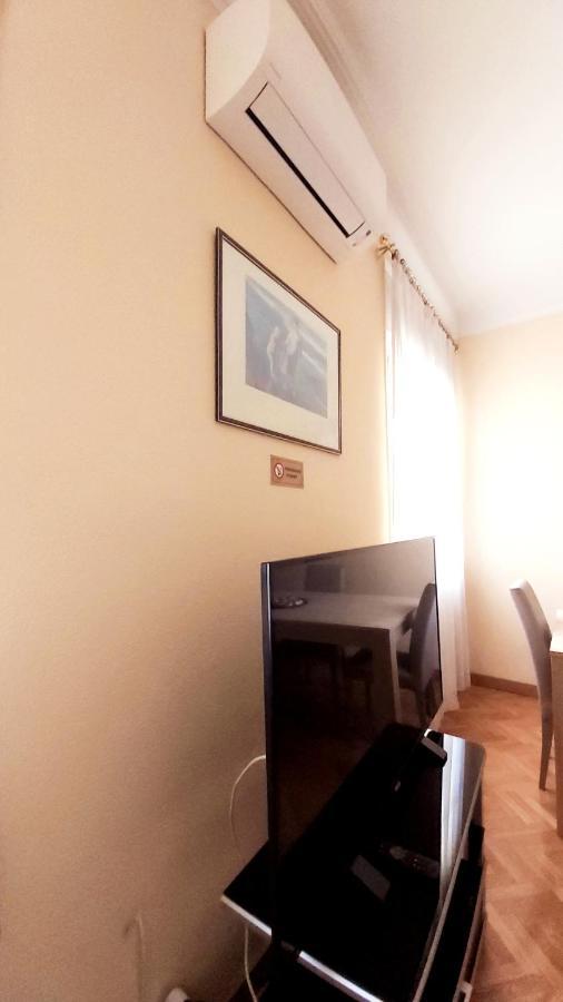 Appartamento Apartamento En Retiro Madrid Esterno foto
